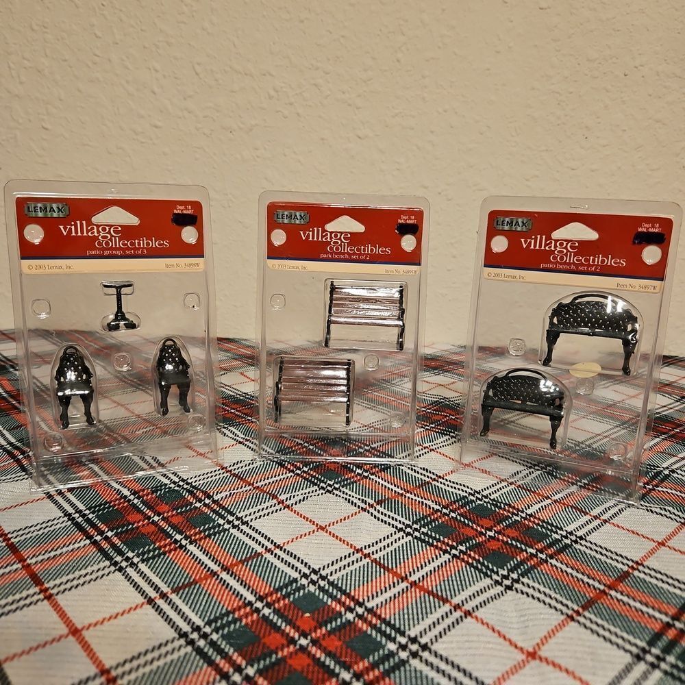 Lemax Village Collectibles Assortment of Mini Village Accessories